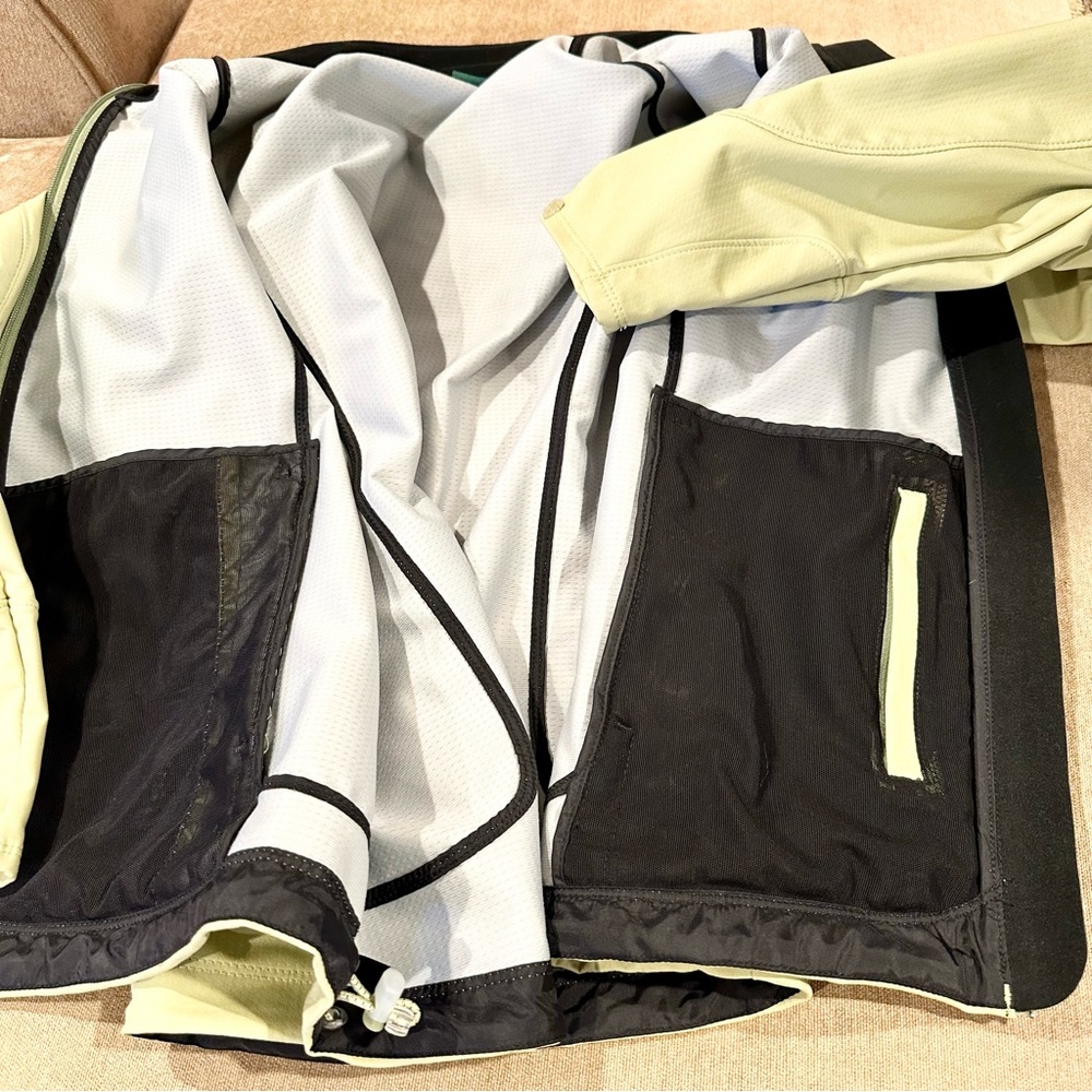 L.L. Bean Nylon Full Zip Jacket, Windbreaker, Large - Picture 6 of 10